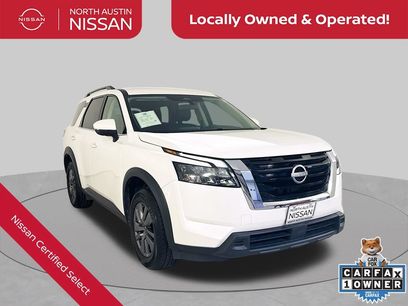 Used 2024 Nissan Pathfinder SV