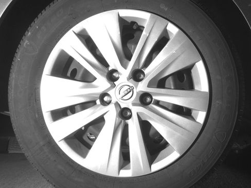 Used 2025 Nissan Sentra S image 15