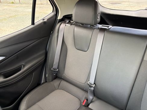Used 2025 Buick Encore GX Preferred FWD image 35