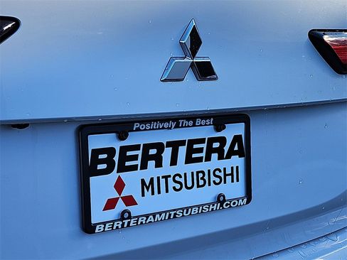 Used 2024 Mitsubishi Outlander SE image 31