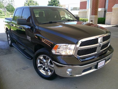 Used 2019 RAM 1500 Tradesman w/ Tradesman SXT Package RWD image 4