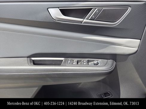 Used 2024 Volkswagen Atlas Cross Sport SEL R-Line AWD/4WD image 19