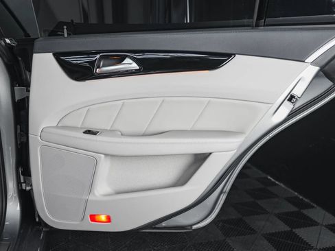 Used 2013 Mercedes-Benz CLS 63 AMG image 52