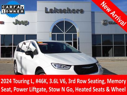 Certified 2024 Chrysler Pacifica Touring-L