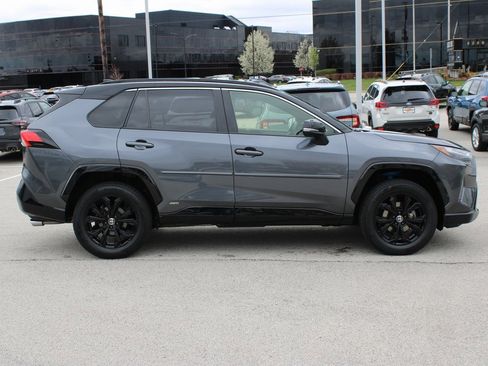 Used 2022 Toyota RAV4 XSE image 4