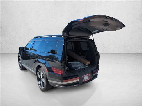 Used 2025 Hyundai Santa Fe Limited image 8