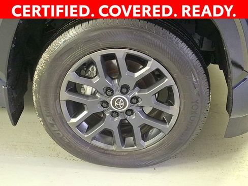 Certified 2024 Toyota Sequoia Platinum AWD/4WD image 9