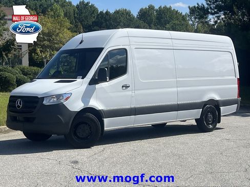 Used 2025 Mercedes-Benz Sprinter 2500 image 1