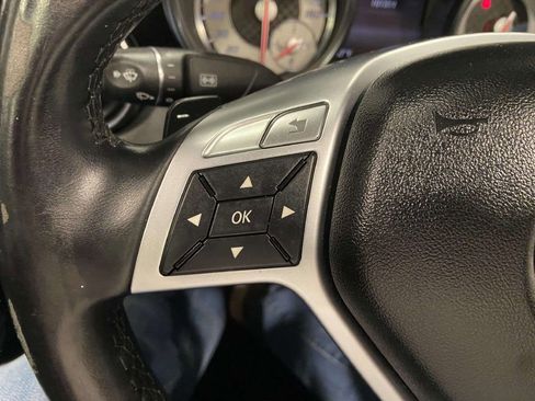 Used 2014 Mercedes-Benz SLK 250 image 35