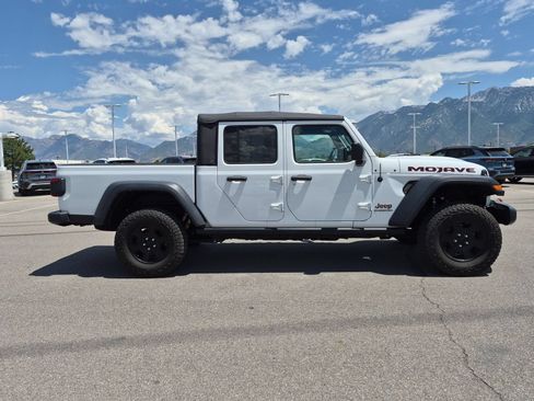 Used 2022 Jeep Gladiator Mojave w/ LED Lighting Group AWD/4WD image 2