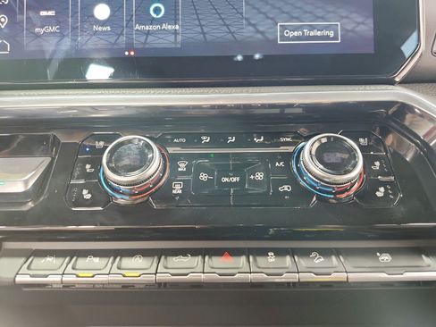 Used 2023 GMC Sierra 1500 Denali AWD/4WD image 35
