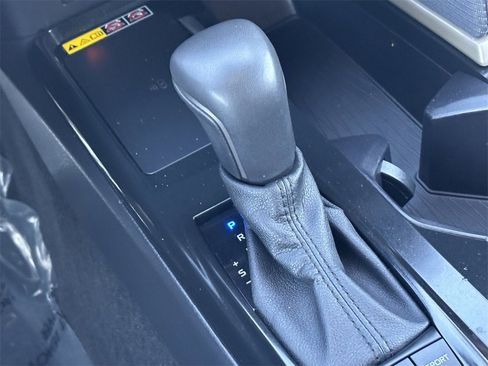 Certified 2025 Toyota Camry SE image 28