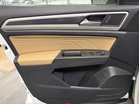 Used 2022 Volkswagen Atlas Cross Sport SE AWD/4WD image 8