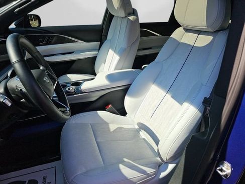 Used 2024 Cadillac Lyriq Luxury RWD image 19