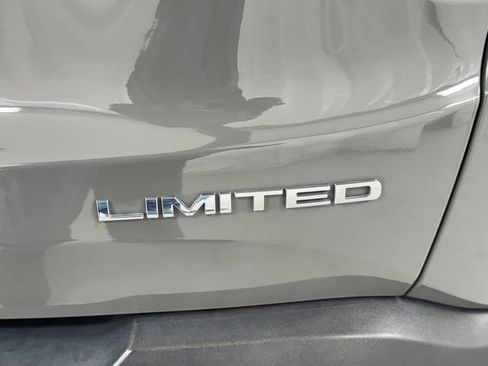 Used 2021 Jeep Renegade Limited w/ Sun & Sound Group AWD/4WD image 37