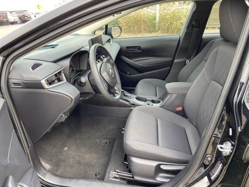 Used 2024 Toyota Corolla LE image 33