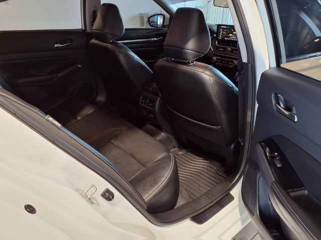 Used 2023 Nissan Altima 2.5 SL AWD/4WD image 25
