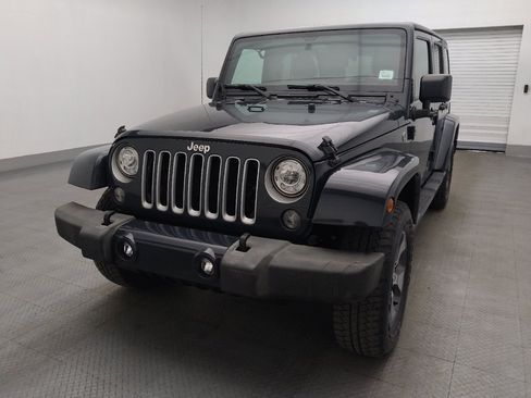 Used 2017 Jeep Wrangler Unlimited Sahara w/ Connectivity Group AWD/4WD image 15