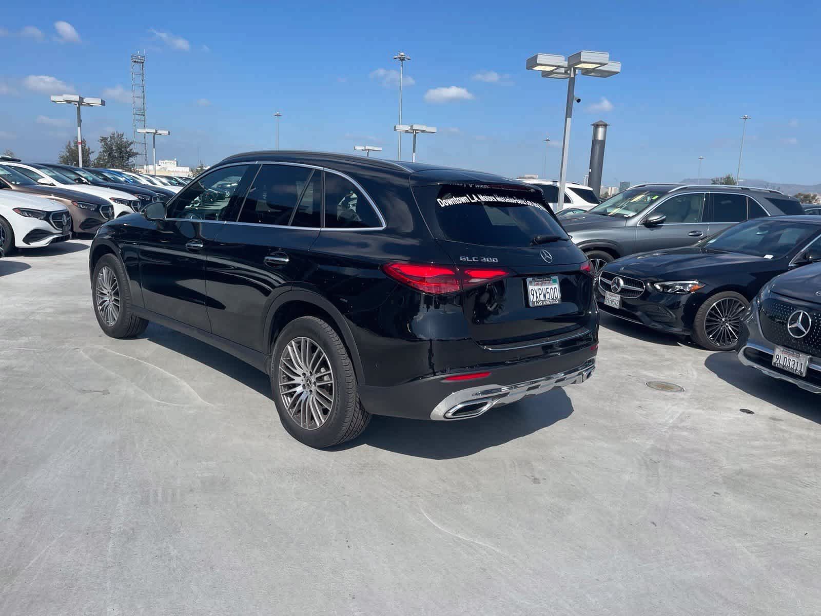 Used 2026 Mercedes-Benz GLC 300 image 2