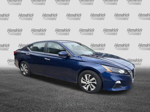 Used 2022 Nissan Altima 2.5 S w/ Driver Assist Package FWD image 2
