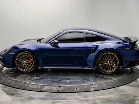 Used 2021 Porsche 911 Turbo image 9