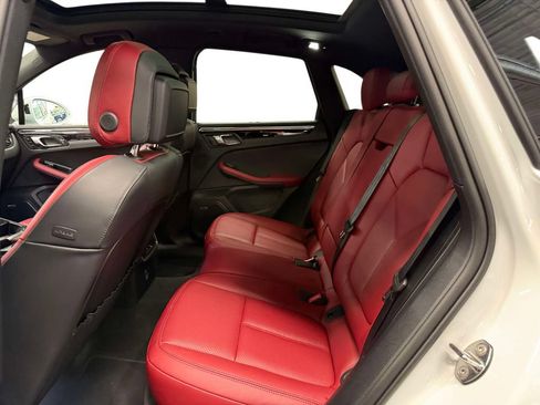 Used 2025 Porsche Macan S AWD/4WD image 24