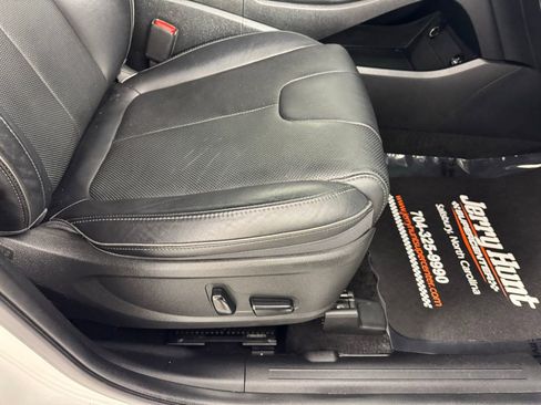 Used 2023 Hyundai Santa Fe Limited image 35