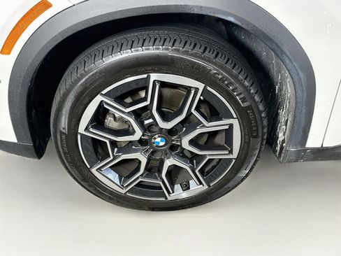 Used 2026 BMW X2 xDrive28i AWD/4WD image 11