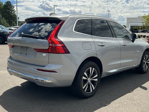 Used 2023 Volvo XC60 T8 Core AWD/4WD image 5