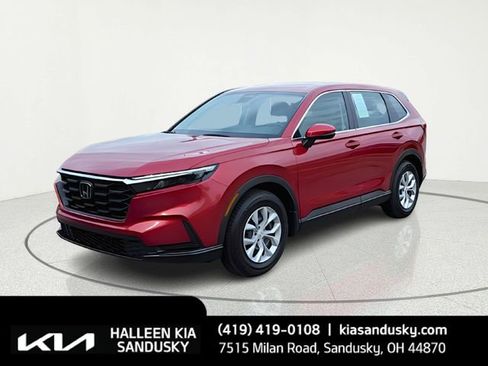 Used 2023 Honda CR-V LX image 1