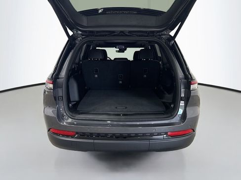 New 2025 Jeep Grand Cherokee Limited w/ Black Appearance Package image 13