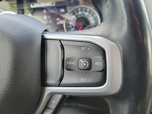 Used 2022 RAM 1500 Big Horn AWD/4WD image 16