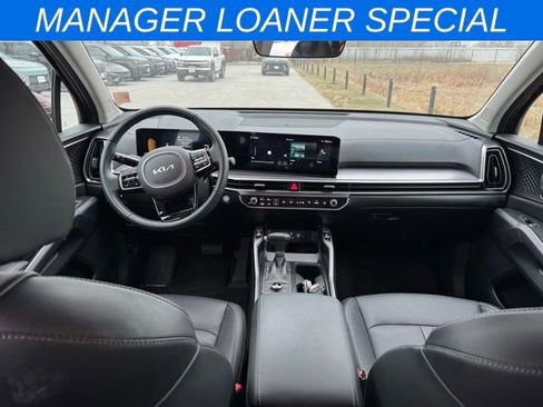 New 2025 Kia Sorento S image 16
