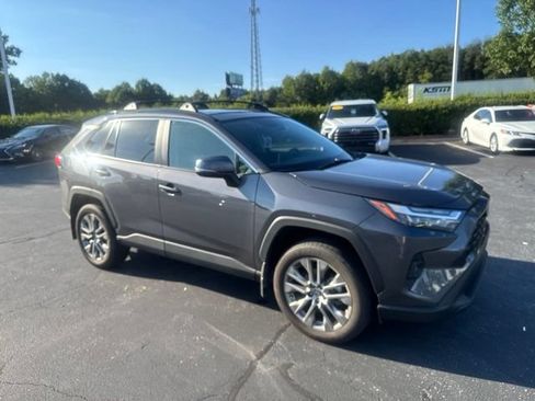 Used 2025 Toyota RAV4 XLE Premium FWD image 8