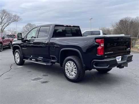 Used 2023 Chevrolet Silverado 2500 High Country image 4