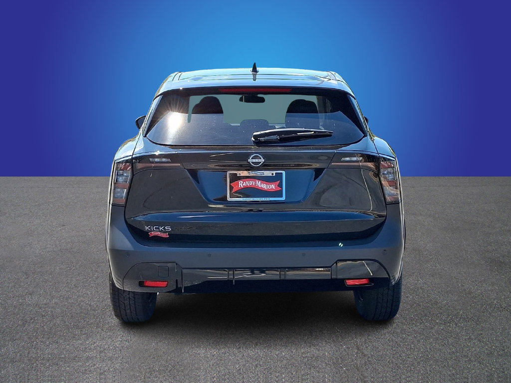 Used 2025 Nissan Kicks SV FWD image 5