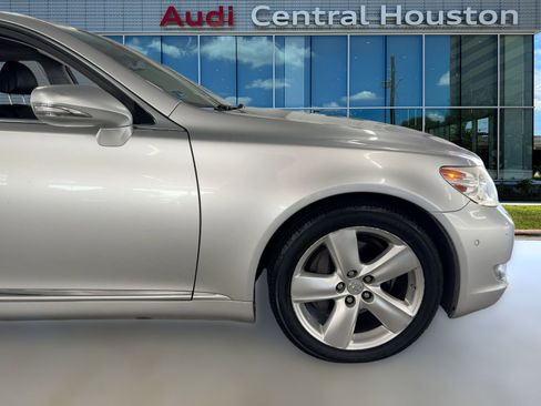 Used 2011 Lexus LS 460 image 10