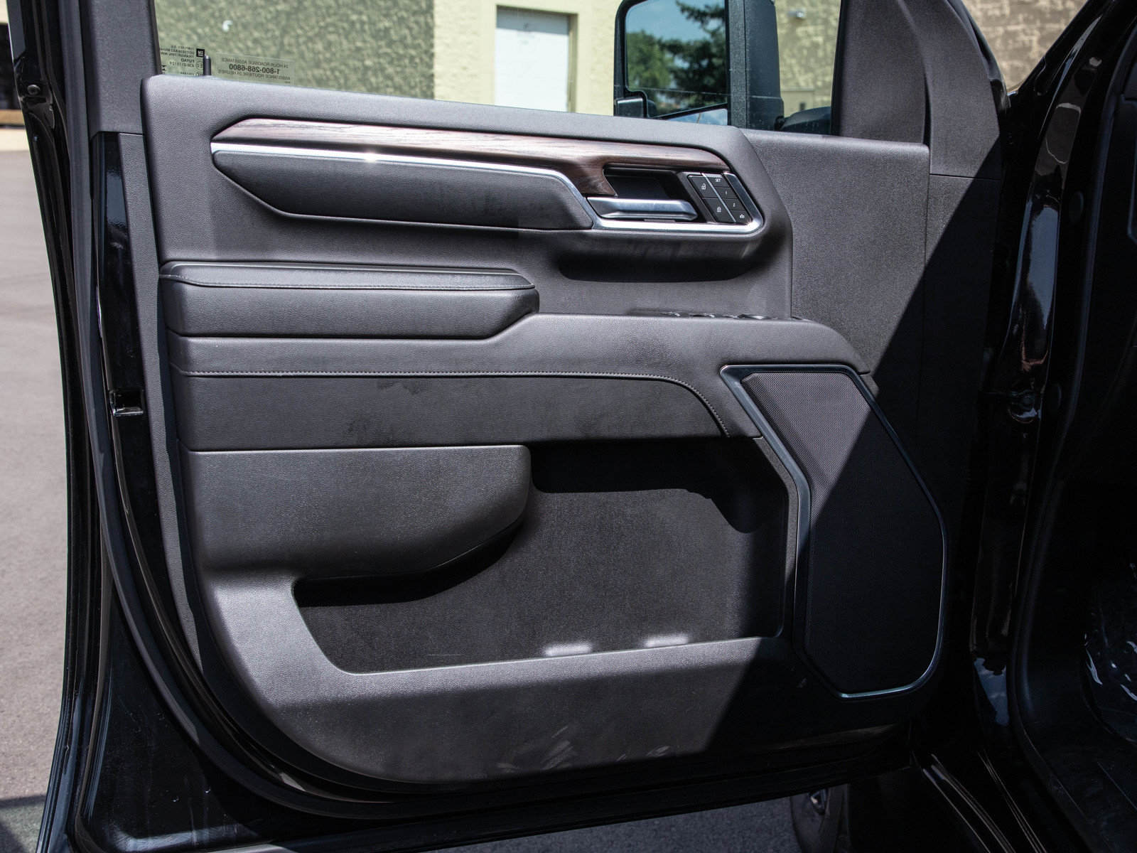Used 2024 GMC Sierra 2500 SLT AWD/4WD image 19