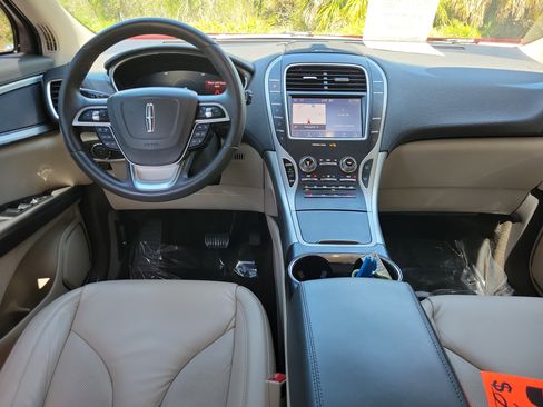 Used 2020 Lincoln Nautilus FWD w/ Equipment Group 101A image 13