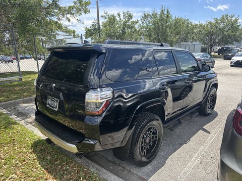 Used 2023 Toyota 4Runner TRD Off-Road Premium w/ Moonroof Package AWD/4WD image 3