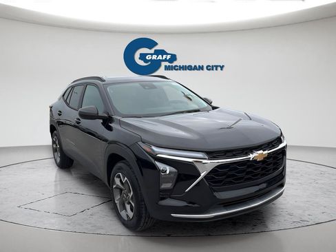 New 2026 Chevrolet Trax LT w/ Sunroof Package FWD image 6
