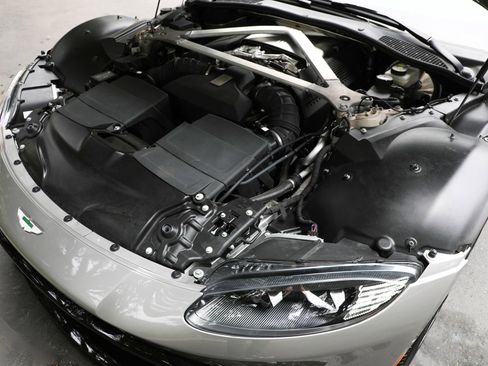 Used 2023 Aston Martin V8 Vantage Roadster RWD image 14