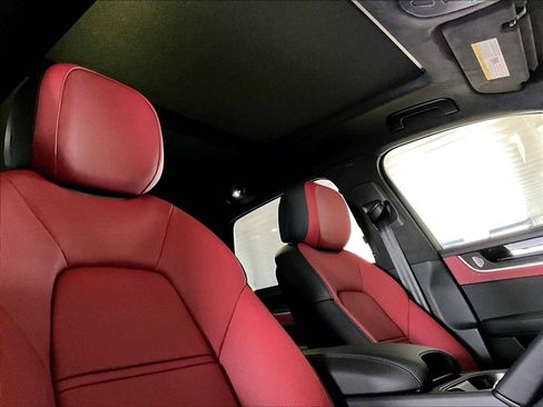 New 2026 Porsche Cayenne Turbo AWD/4WD image 23