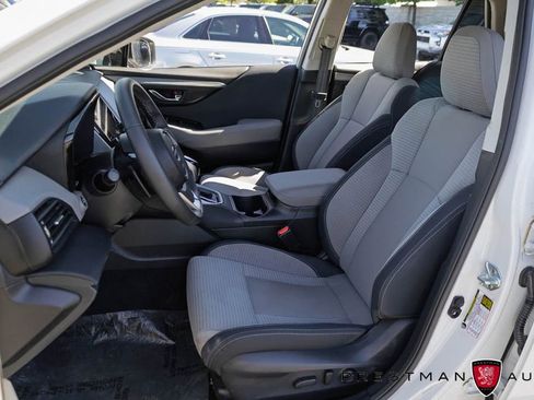 Used 2025 Subaru Outback Premium AWD/4WD image 18