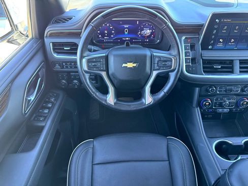 Used 2023 Chevrolet Suburban Premier w/ Advanced Technology Package image 24