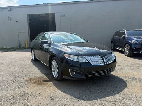 Used 2009 Lincoln MKS AWD image 1