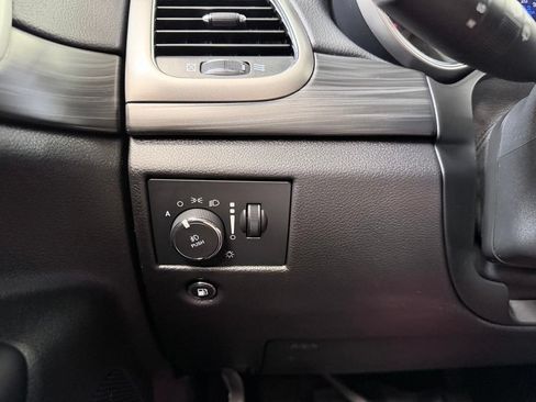 Used 2021 Jeep Grand Cherokee Laredo X AWD/4WD image 40