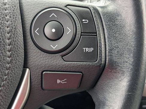 Used 2018 Toyota RAV4 XLE image 14