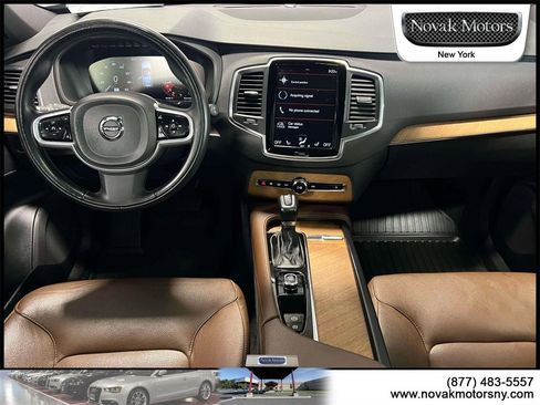 Used 2022 Volvo XC90 T6 Momentum w/ Climate Package image 16