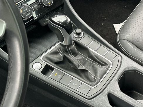 Used 2024 Volkswagen Jetta SE image 18